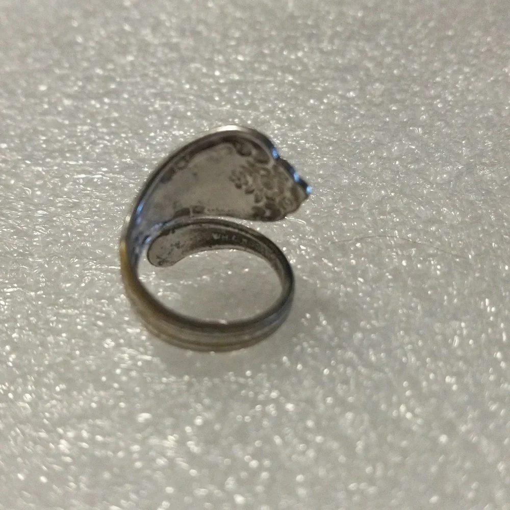 Ladies ring - Picture 3 of 3